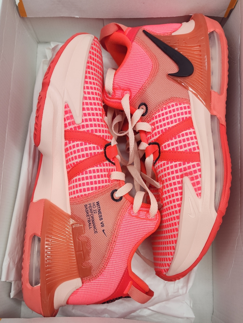 Nike Vibrant Pink & Coral LEBRON VII Training Sneakers Size 9.5